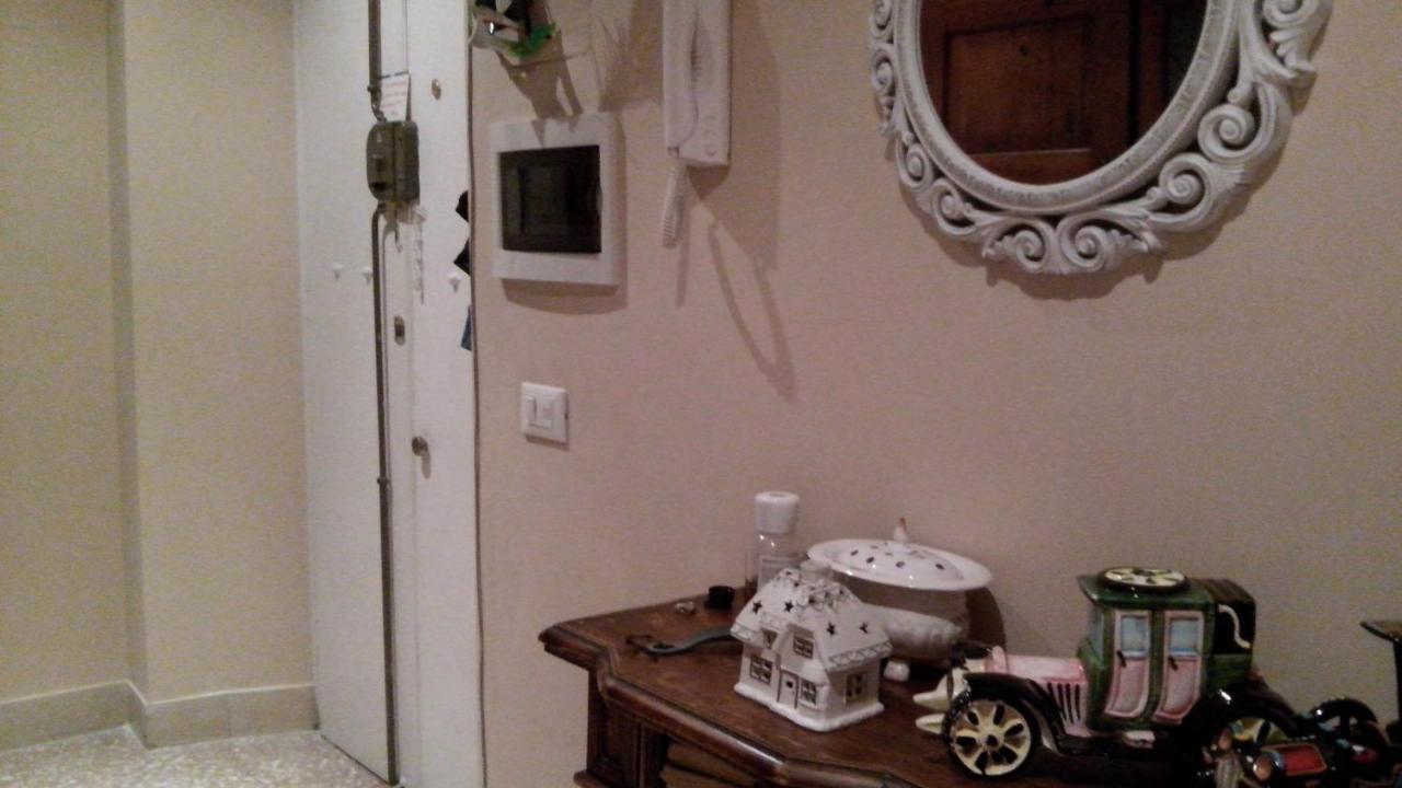Affittacamere , Rooms Near Trastevere Station Roma Ngoại thất bức ảnh