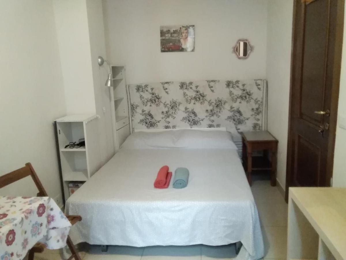 Affittacamere , Rooms Near Trastevere Station Roma Ngoại thất bức ảnh